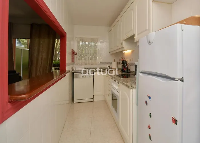 Mar D'aro Esc 2 Bajos B * Платья-де-Аро